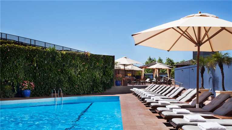 Four Seasons Sydney Pool