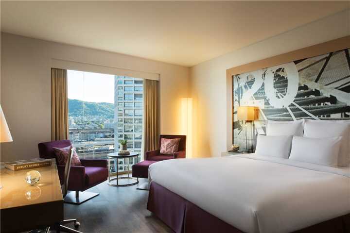 Comfort King Zimmer Renaissance Hotel Zürich Tower