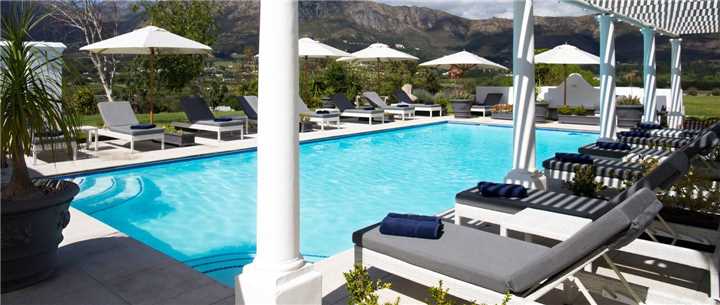 Mont Rochelle Hotel Pool