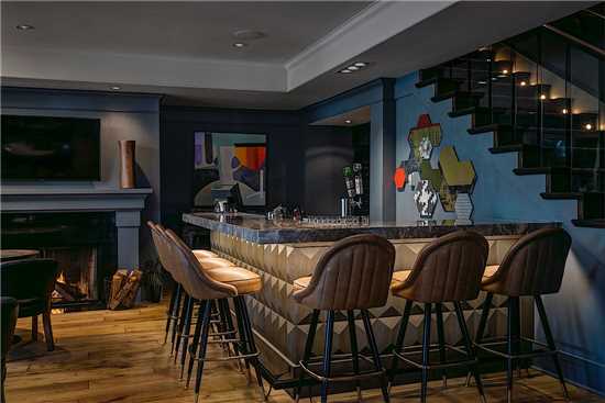 Arts Kensington Bar