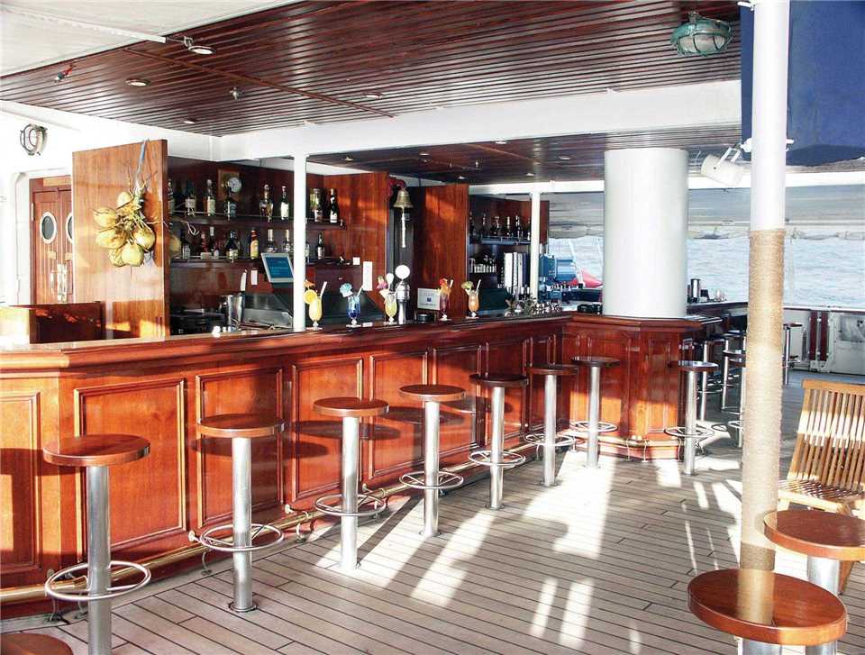 Star Clippers Royal Clipper Bar