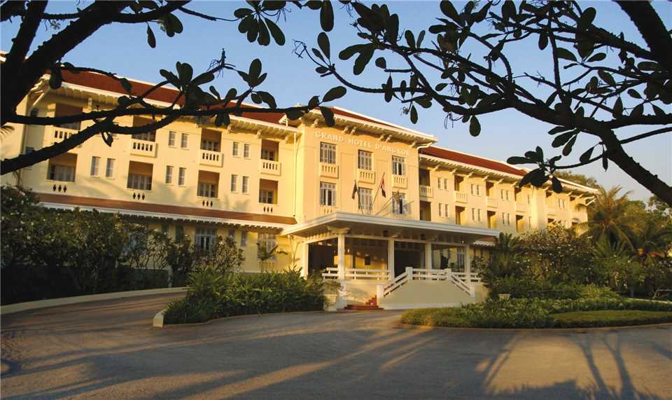 Raffles Grand Hotel dAngkor Hotelansicht