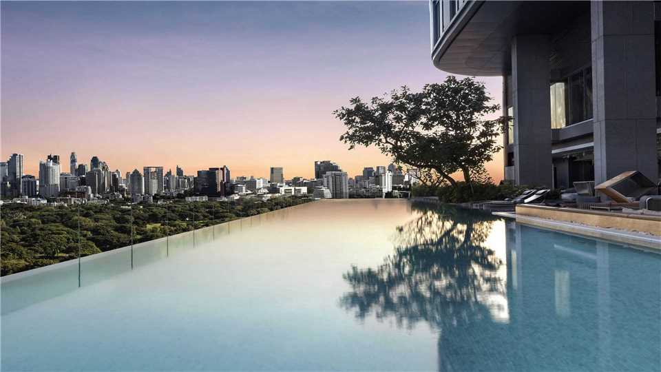 SO Sofitel Bangkok Pool