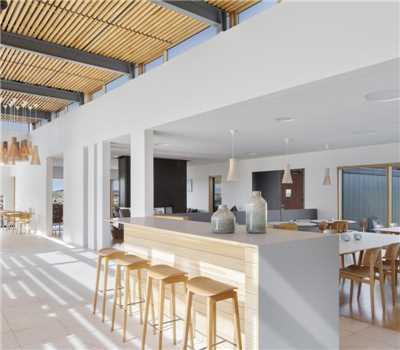 Silica Hotel Restaurant