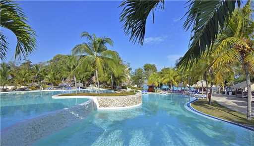 Paradisus Rio de Oro Pool