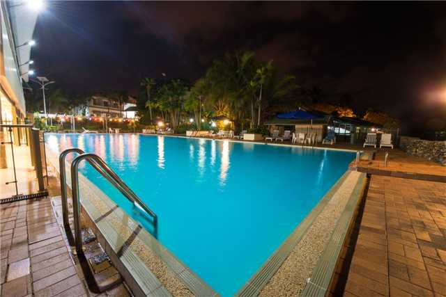 Madang Resort Pool