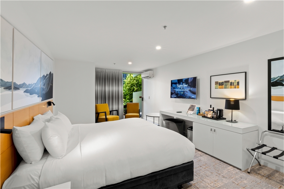 Superior Studio King