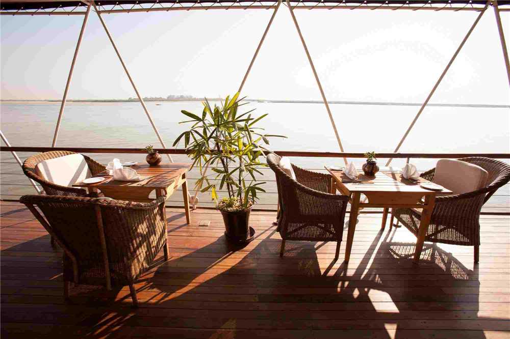 Amata Cruises Amatea Sonnendeck