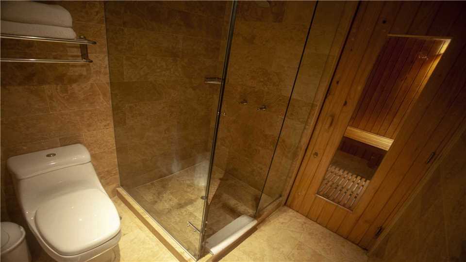 Casa Andina Premium Miraflores Badezimmer
