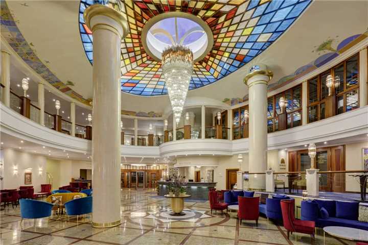 Moscow Marriott Royal Aurora Hotel Empfangsbereich