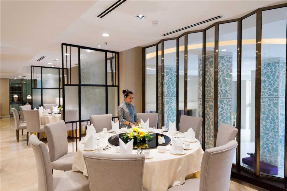 Eastin Grand Hotel Saigon Restaurant