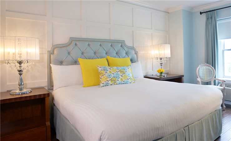 Queens Landing  Zimmer