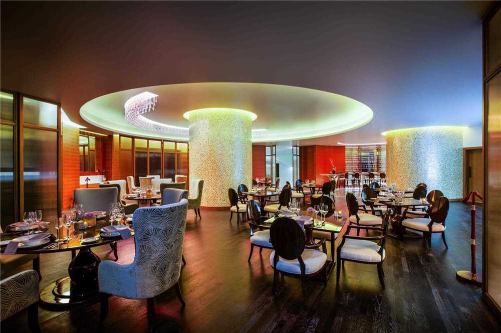 Bab Al Qasr Hotel Restaurant
