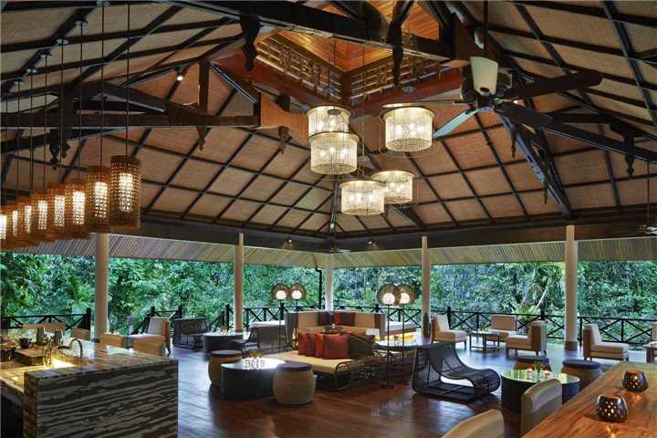 Mulu Marriott Resort & Spa Bar