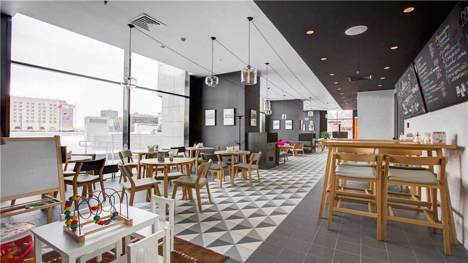 AZIMUT Hotel Murmansk Restaurant