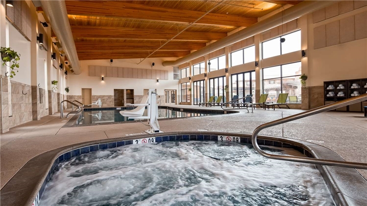 Best Western Premier Grand Canyon Squire Inn Pool