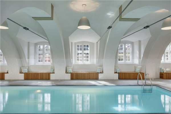 Chateau Heralec Pool