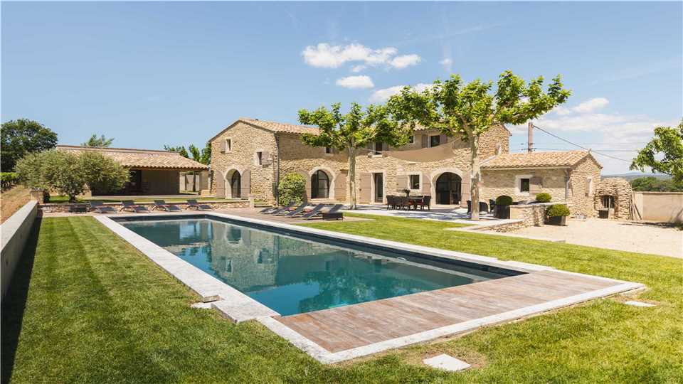 Villa Pool