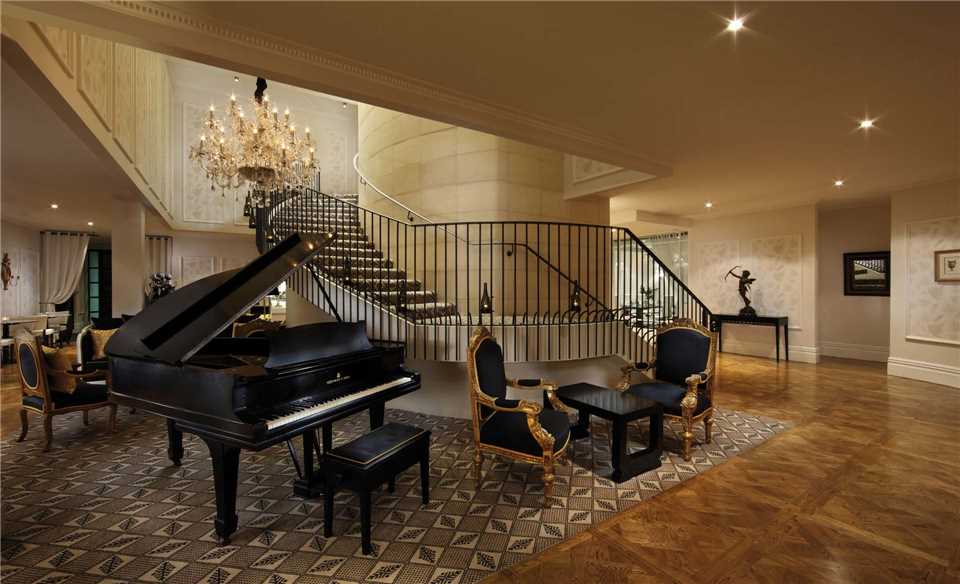 Sofitel Queenstown Hotel and Spa Lobby