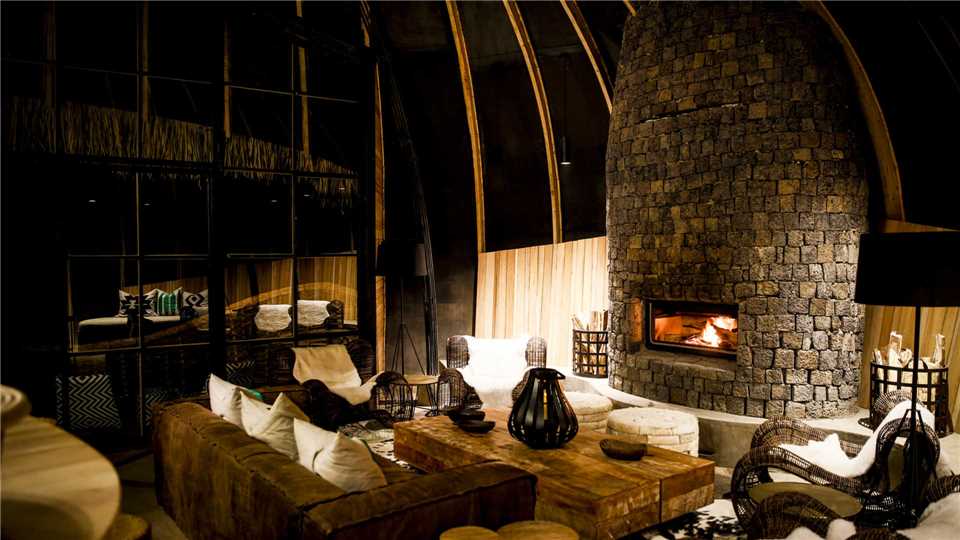 Bisate Lodge Lobby