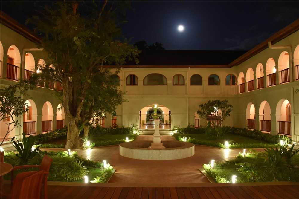 Sanctum Inle Resort Innenhof