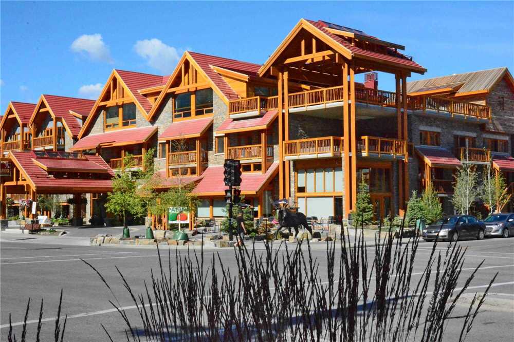 Moose Hotel & Suites Außenansicht