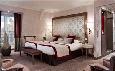 Le Grand Hotel des Thermes Junior Suite