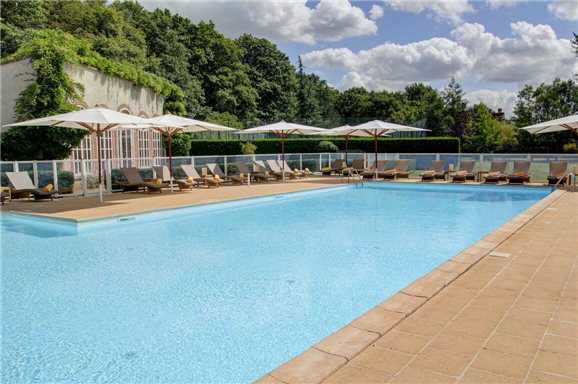 Domaine des Hauts de Loire Pool