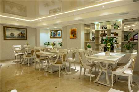 Dilimah Premium Luxury Hotel Restaurant