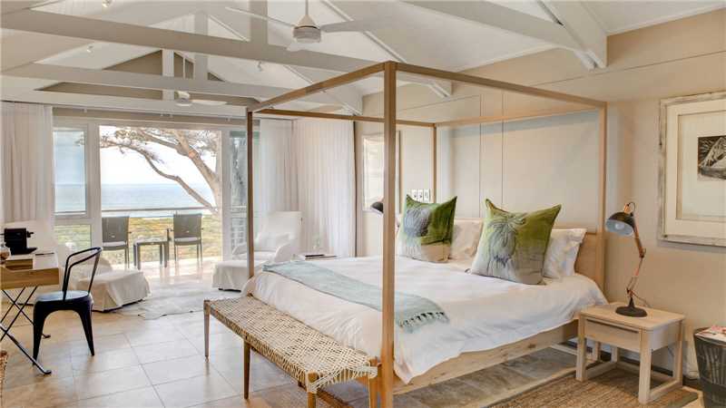 Abalone Guest Lodge Zimmerblick