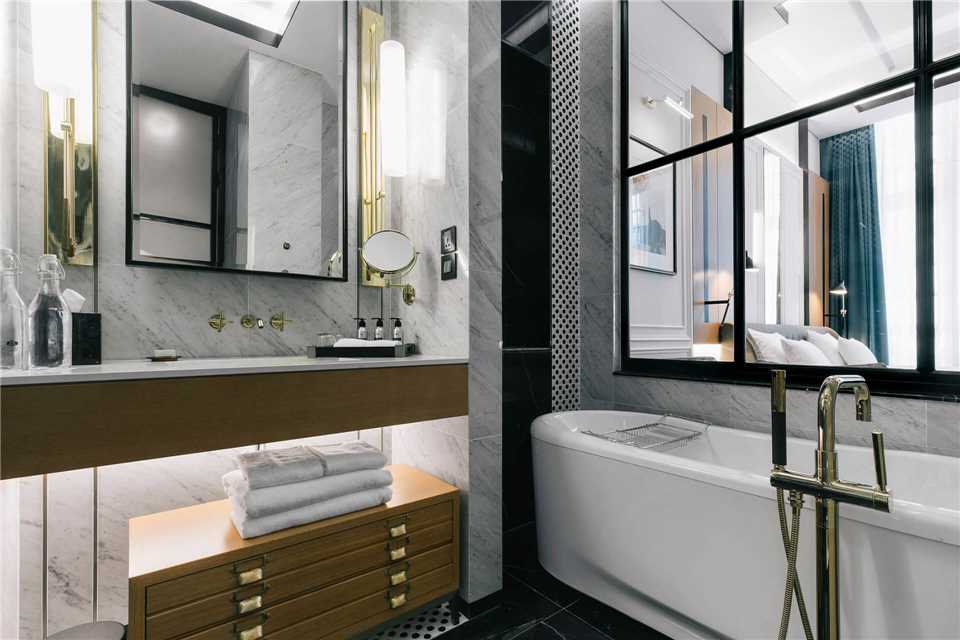 Yangon Excelsior Bad