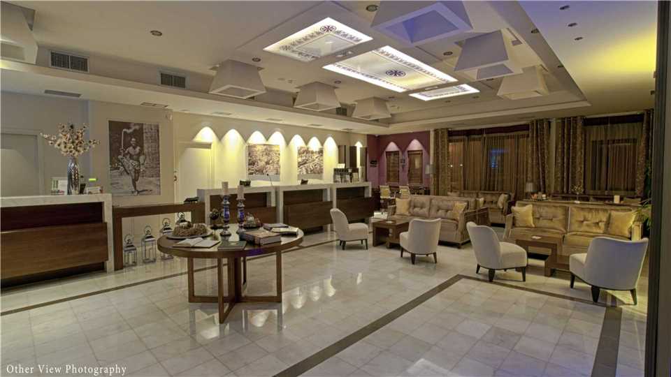 Lobby Arty Grand Hotel