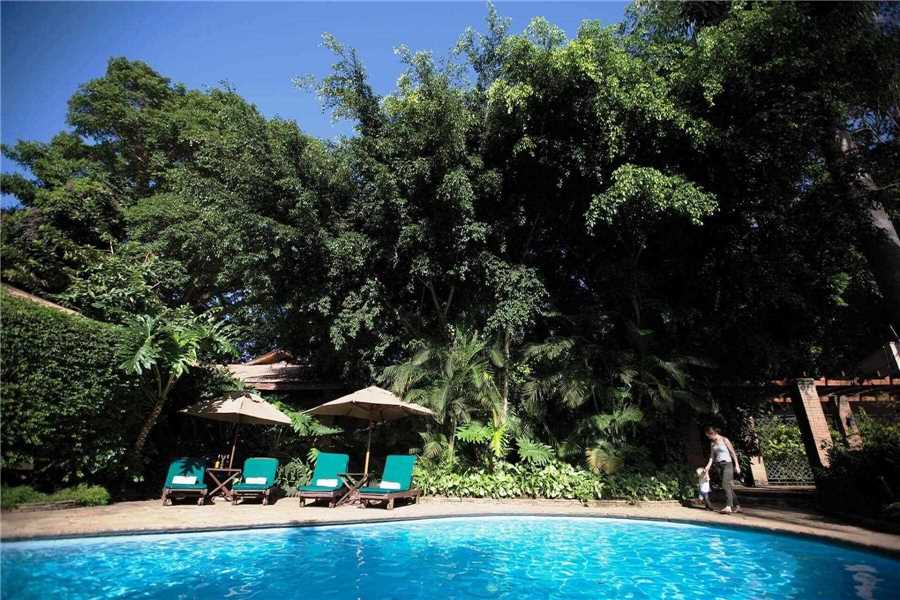 Arusha Coffee Lodge by Elewana Pool