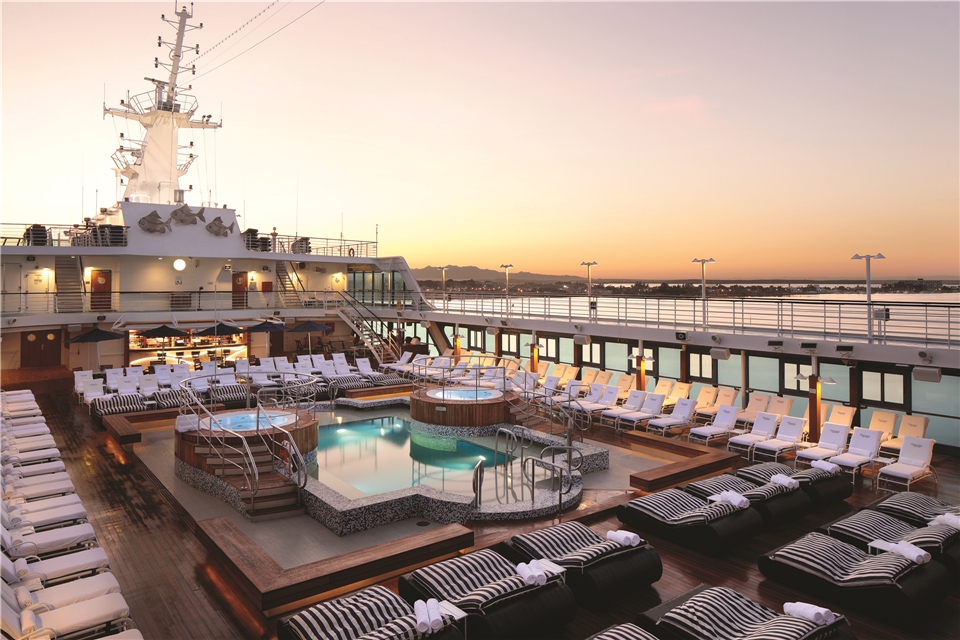 Pooldeck