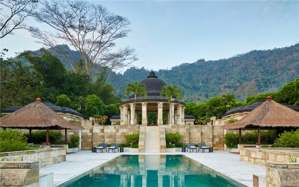 Pool Amanjiwo Resort in Yogyakarta