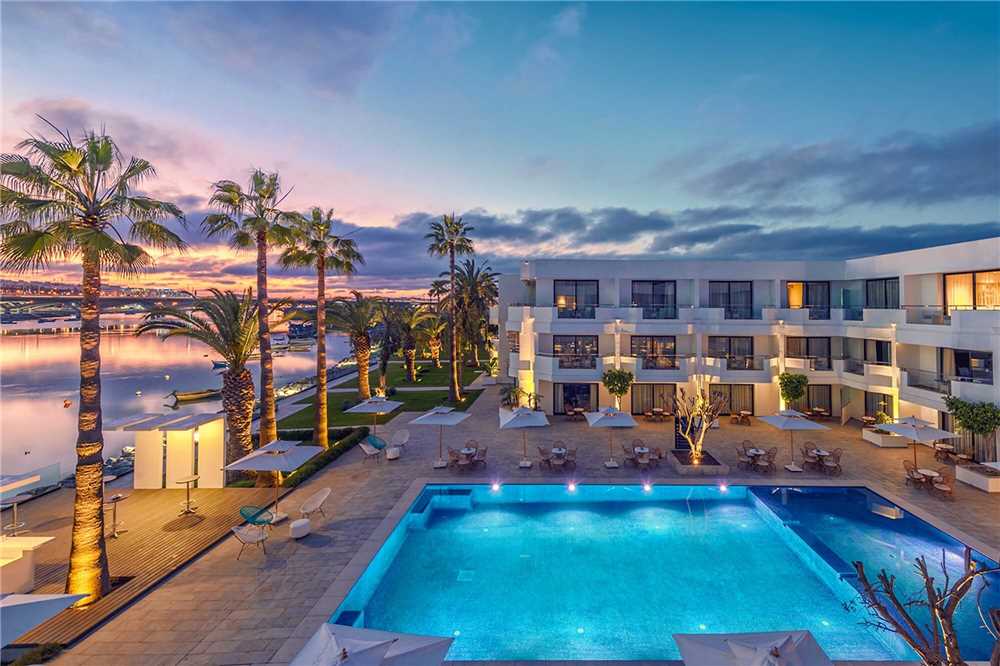 Dawliz Resort & Spa Pool