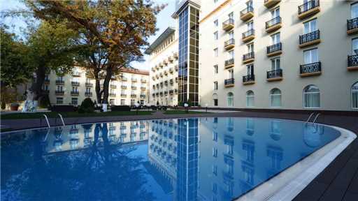 Lotte City Tashkent Palace Außenansicht