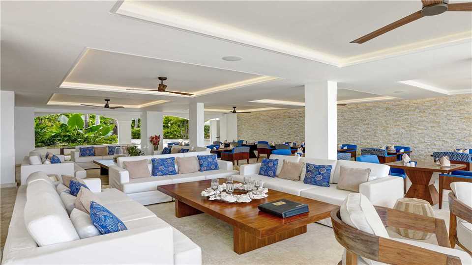 The House by Elegant Hotels Restaurant