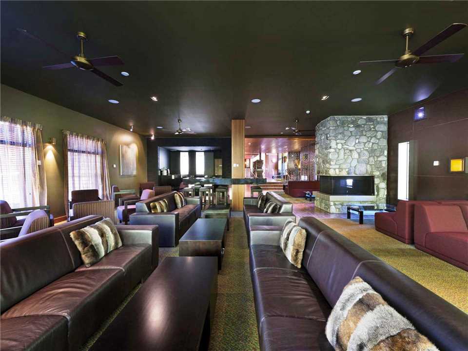 Te Waonui Forest Retreat Lounge