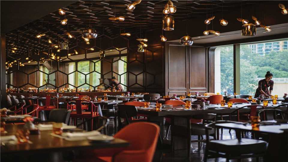 Hotel des Arts Saigon - MGallery Restaurant