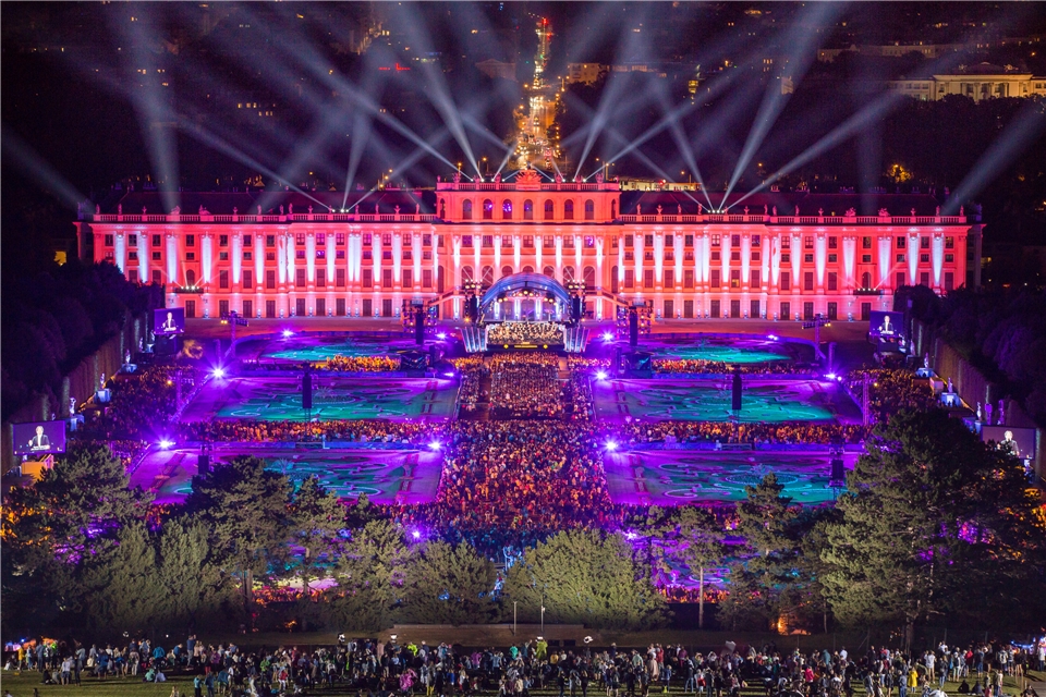 Wien, Österreich - Konzert am Schloss Schönbrunn (c) Julius Silver