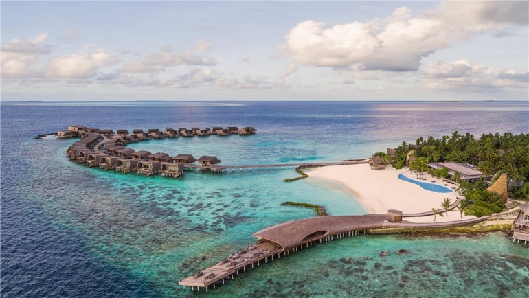 St. Regis Maldives Vommuli Resort