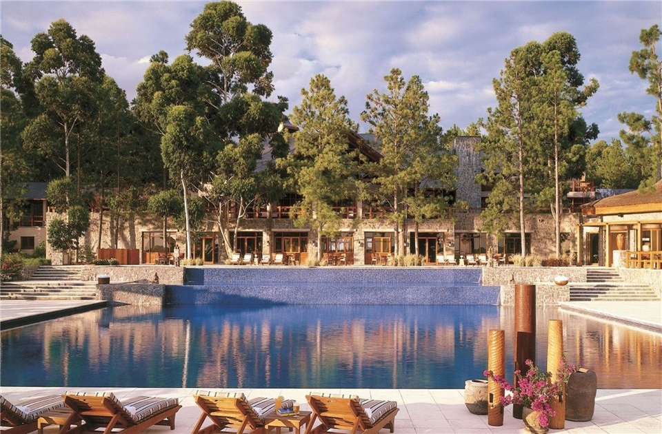 Suedamerika - Aussicht auf den Pool im Carmelo Resort und Spa