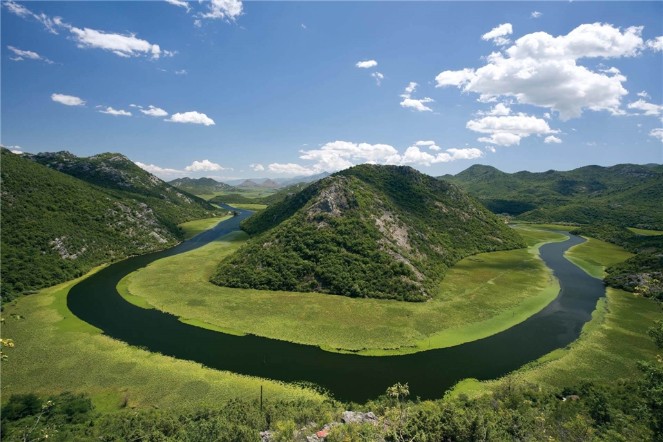 Adira Fluss von Crnojevic