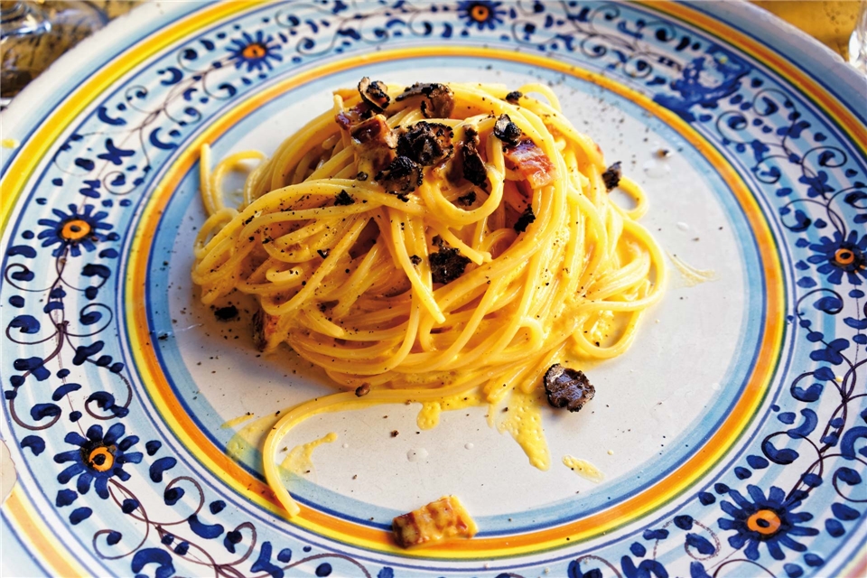 Toskana Traditionelle Pasta mit Trüffeln