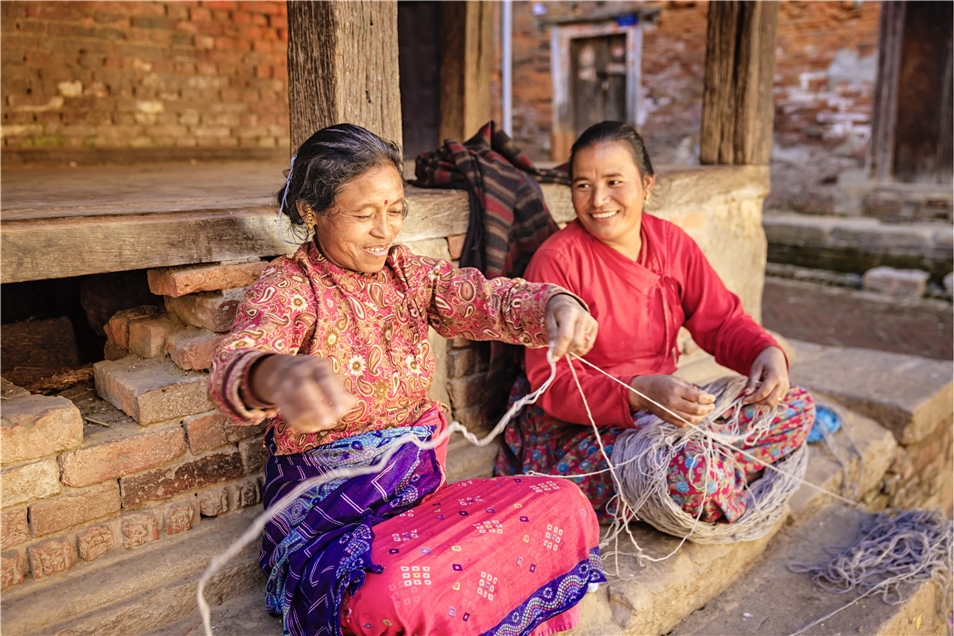 Nepal Frauen mit Band