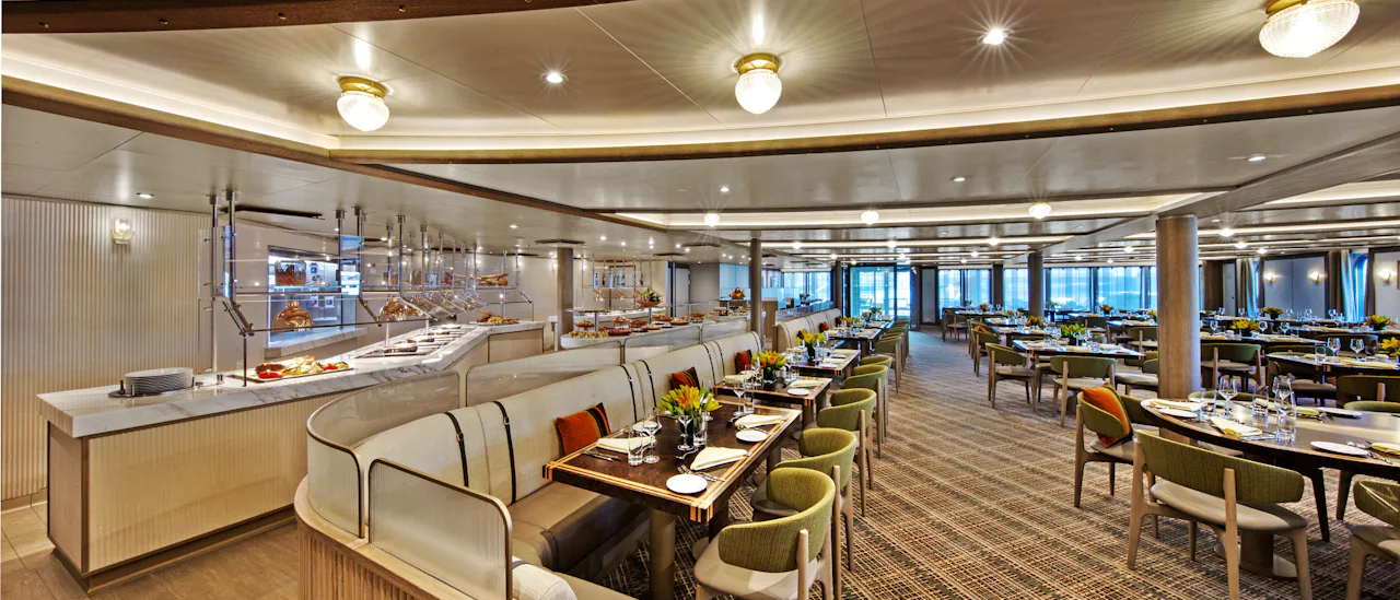Colonnade - legeres Restaurant mit offener Küche, reichhaltigen Buffets oder Tischbedienung zum Frühstück und Mittagessen