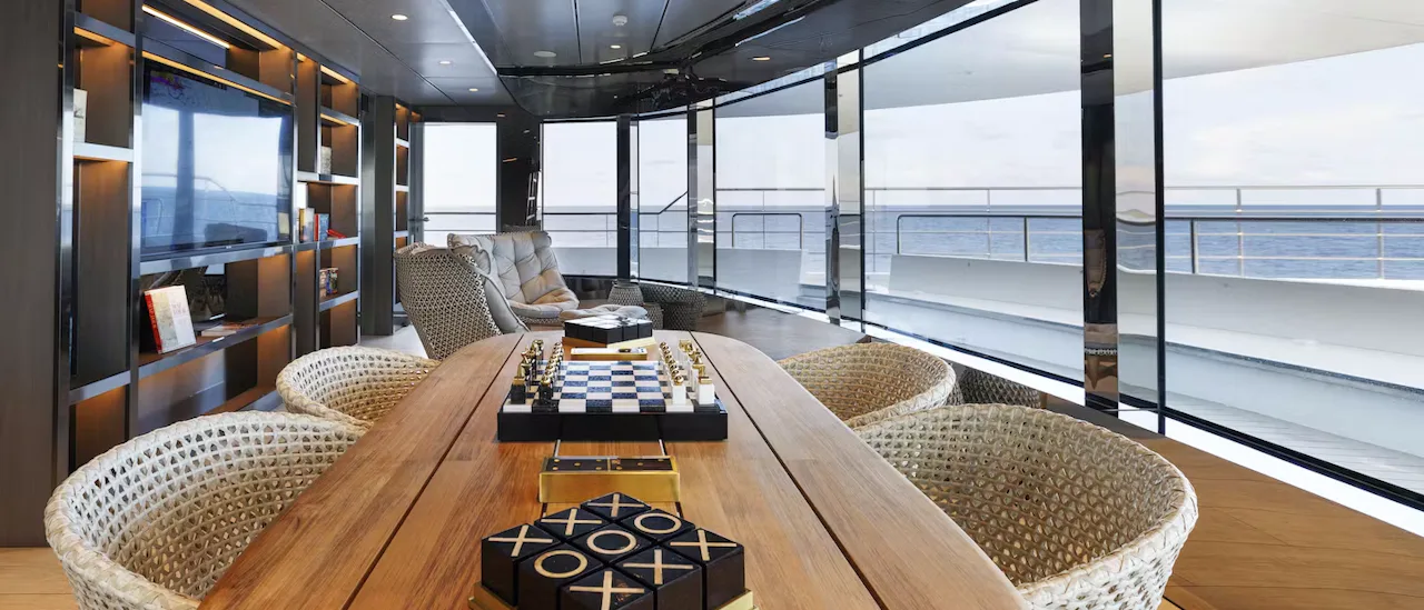 Aussichtslounge des Kreuzfahrtschiffes Emerald Azzurra